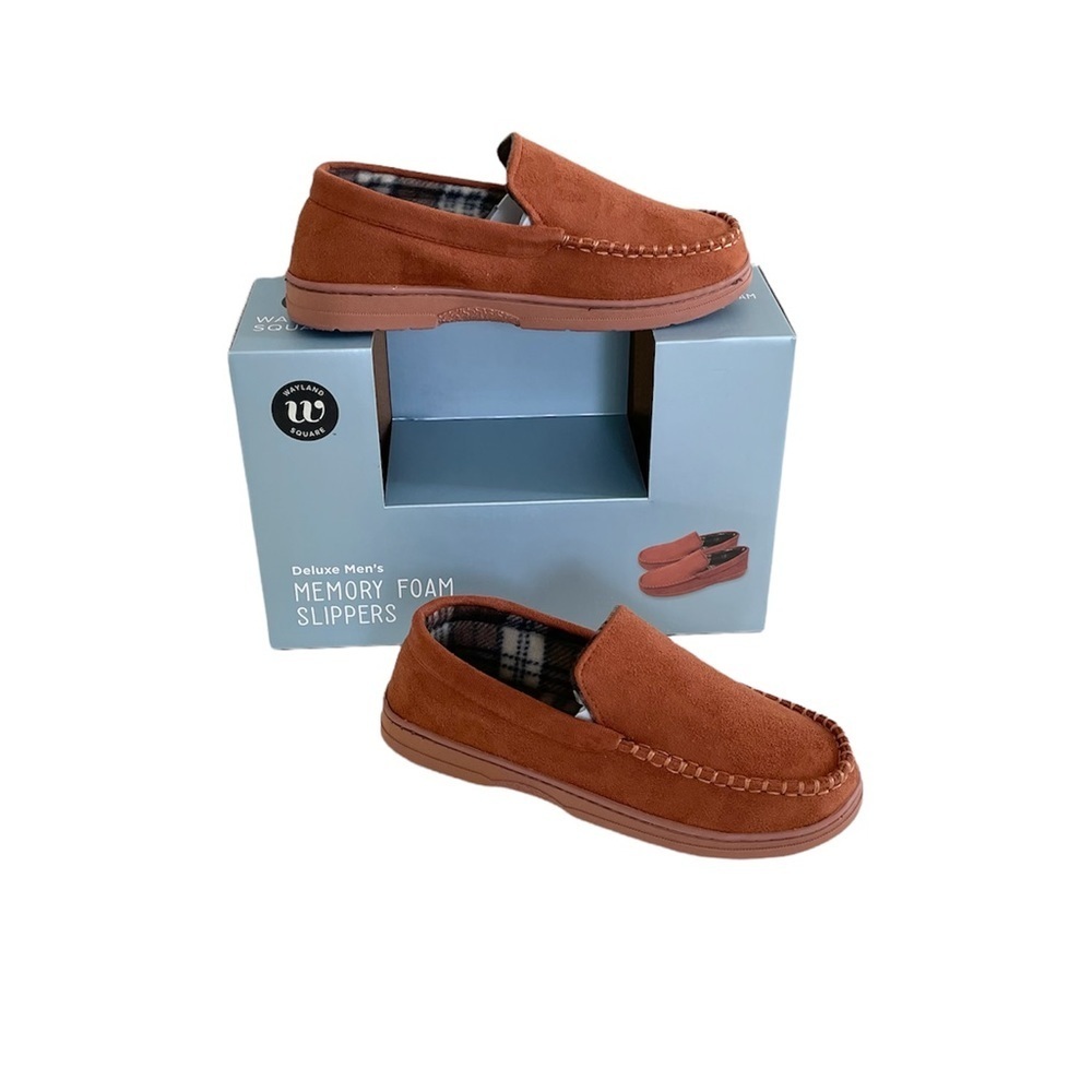 Wayland Square Deluxe Men’s Small Memory Foam Slippers Slip-on Non-Slip Sole 6-7